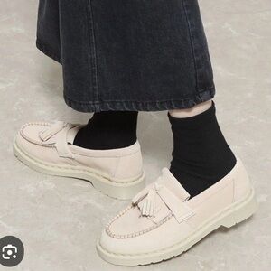 New Dr. Martens Adrian Mono Loafer Warm Sand Size 8 Suede Flats